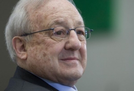 Karlheinz Schreiber tvrdí, že důvodem jeho vydání jsou volby v SRN.